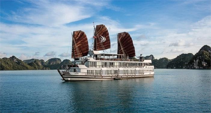 Du thuyền Pelican Hạ Long